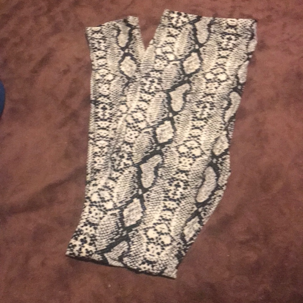 Leggings- TODAY ONLY‼️⏱ - Picture 4 of 4